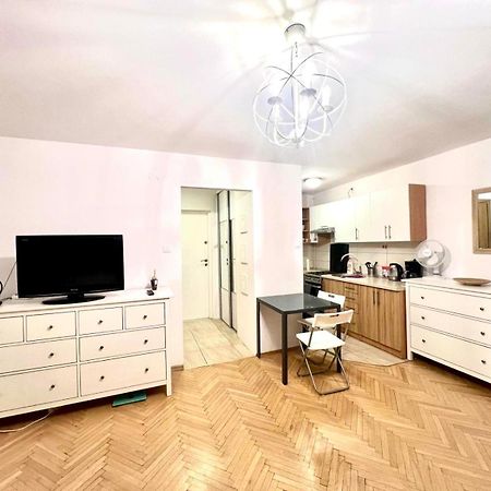 Entire Studio In Centrum Apartment Warsaw Luaran gambar