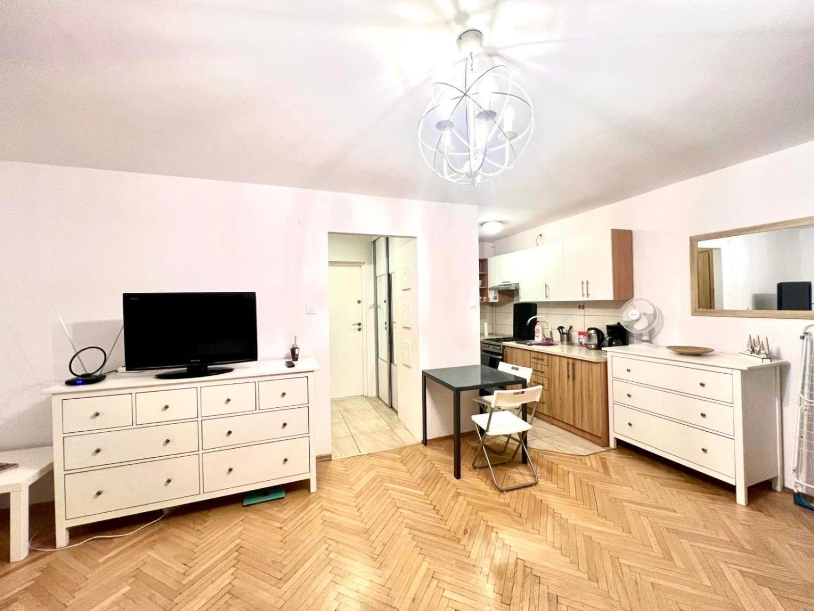 Entire Studio In Centrum Apartment Warsaw Luaran gambar