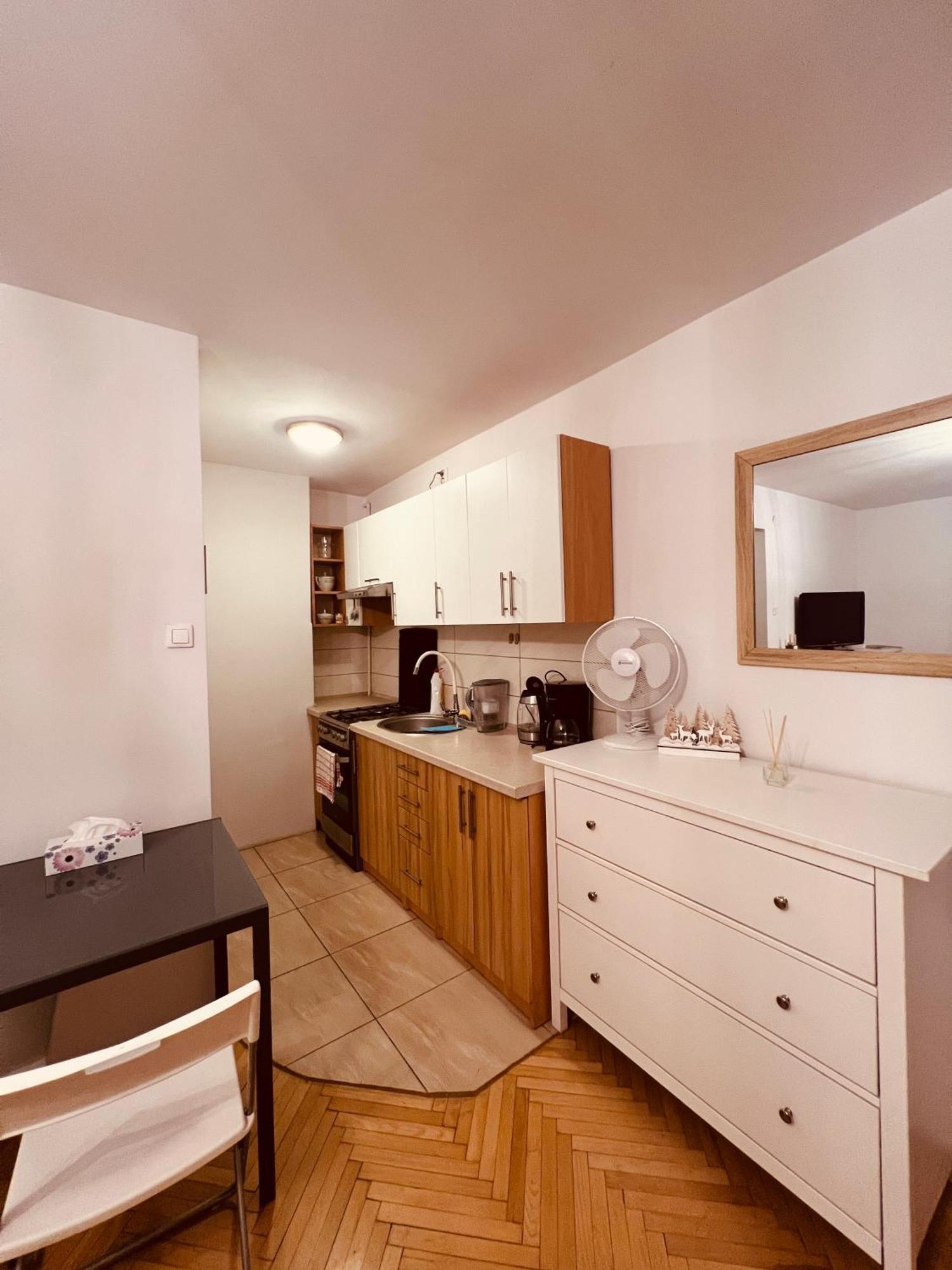 Entire Studio In Centrum Apartment Warsaw Luaran gambar